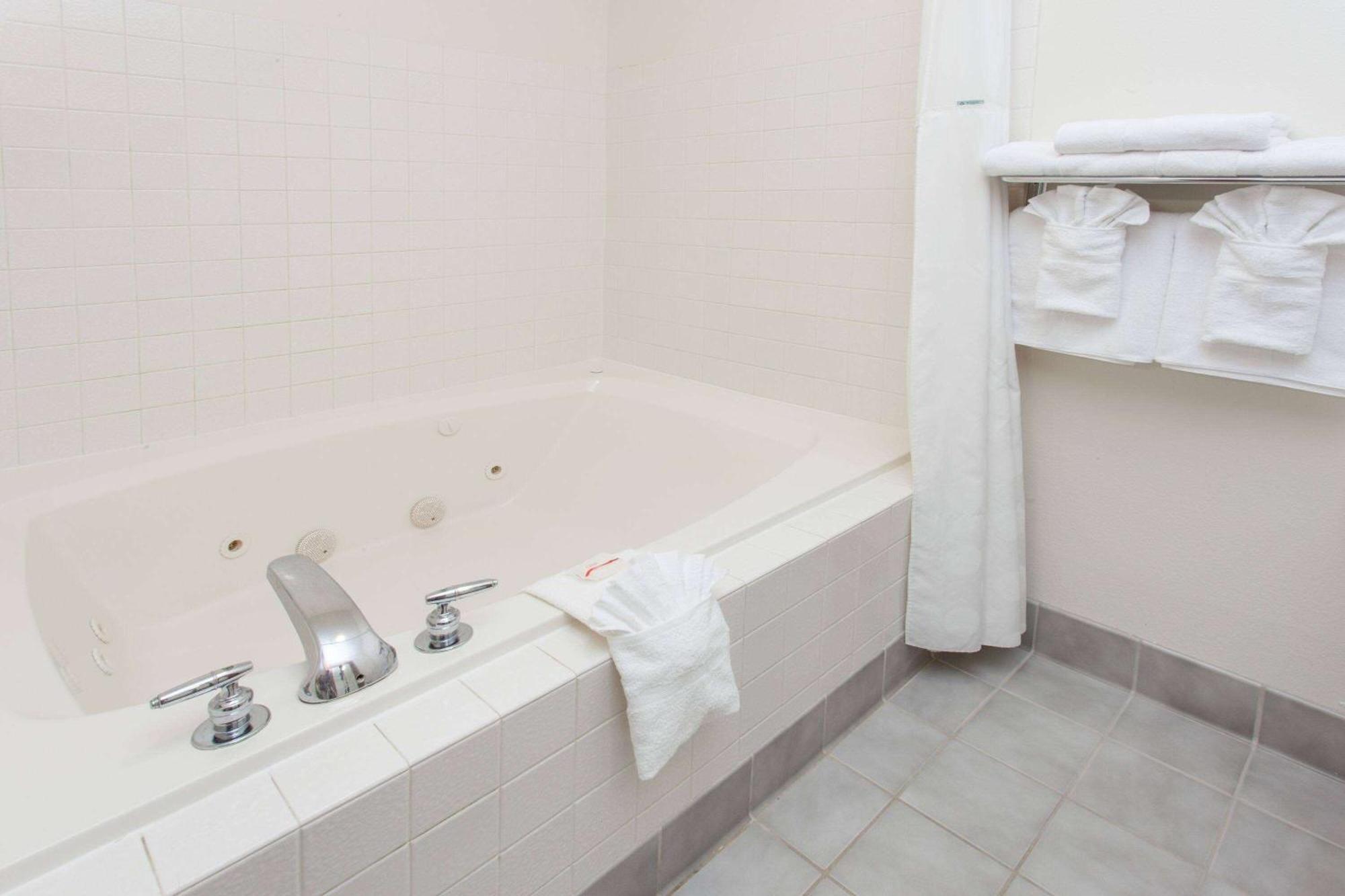 Ramada Limited Decatur Ξενοδοχείο Forsyth Εξωτερικό φωτογραφία
